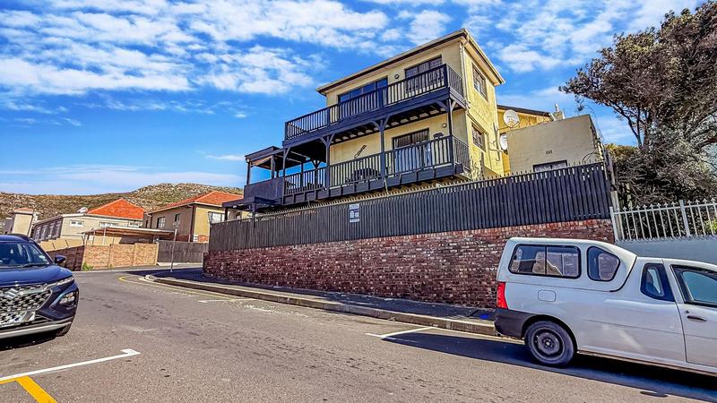 8 Bedroom Property for Sale in Fish Hoek Western Cape